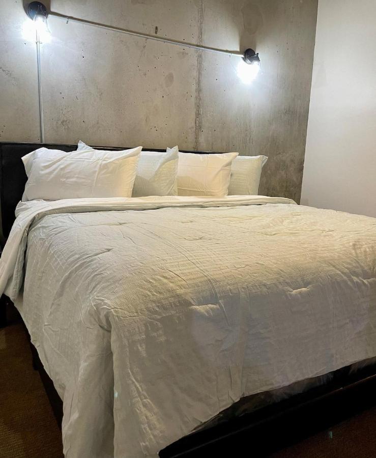Loft Living Downtown At Its Best! Very Spacious Phoenix Exterior foto